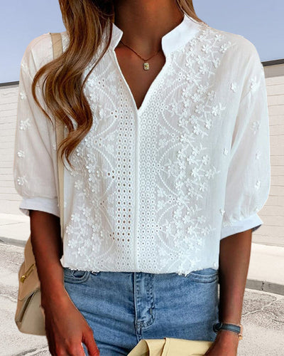 Élyne™ – Blouse à Col V et Manches Bouffantes en Dentelle