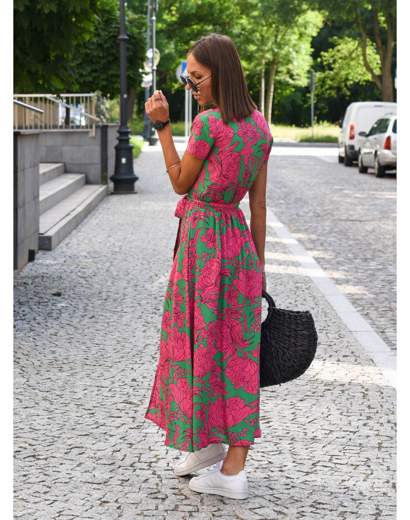 Robe Fleurie Élégante et Confortable